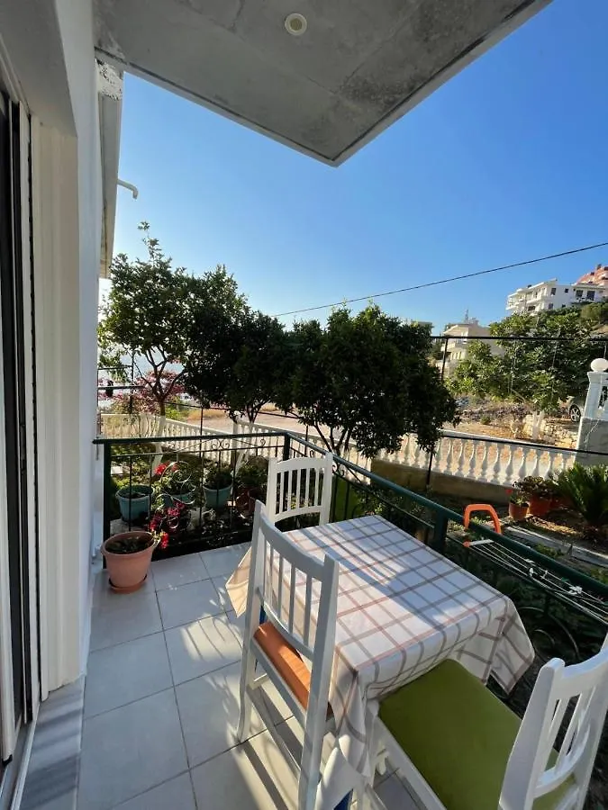 Kevi Rooms Sarande Guest house